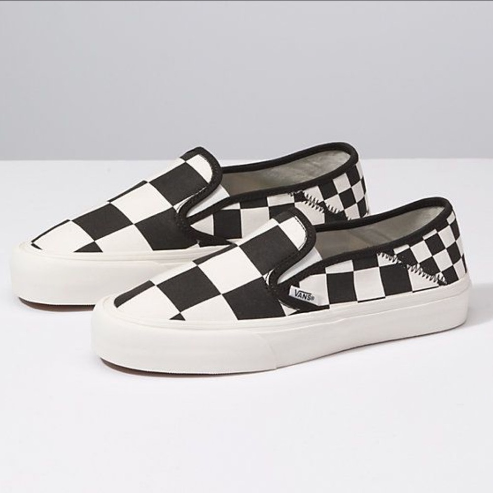 Vans black/white mega check slip on